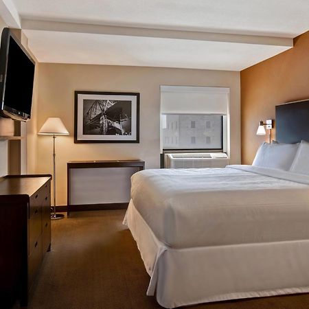 Four Points By Sheraton Пеория Екстериор снимка