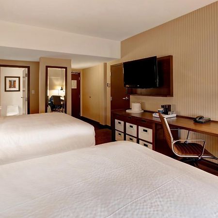 Four Points By Sheraton Пеория Екстериор снимка