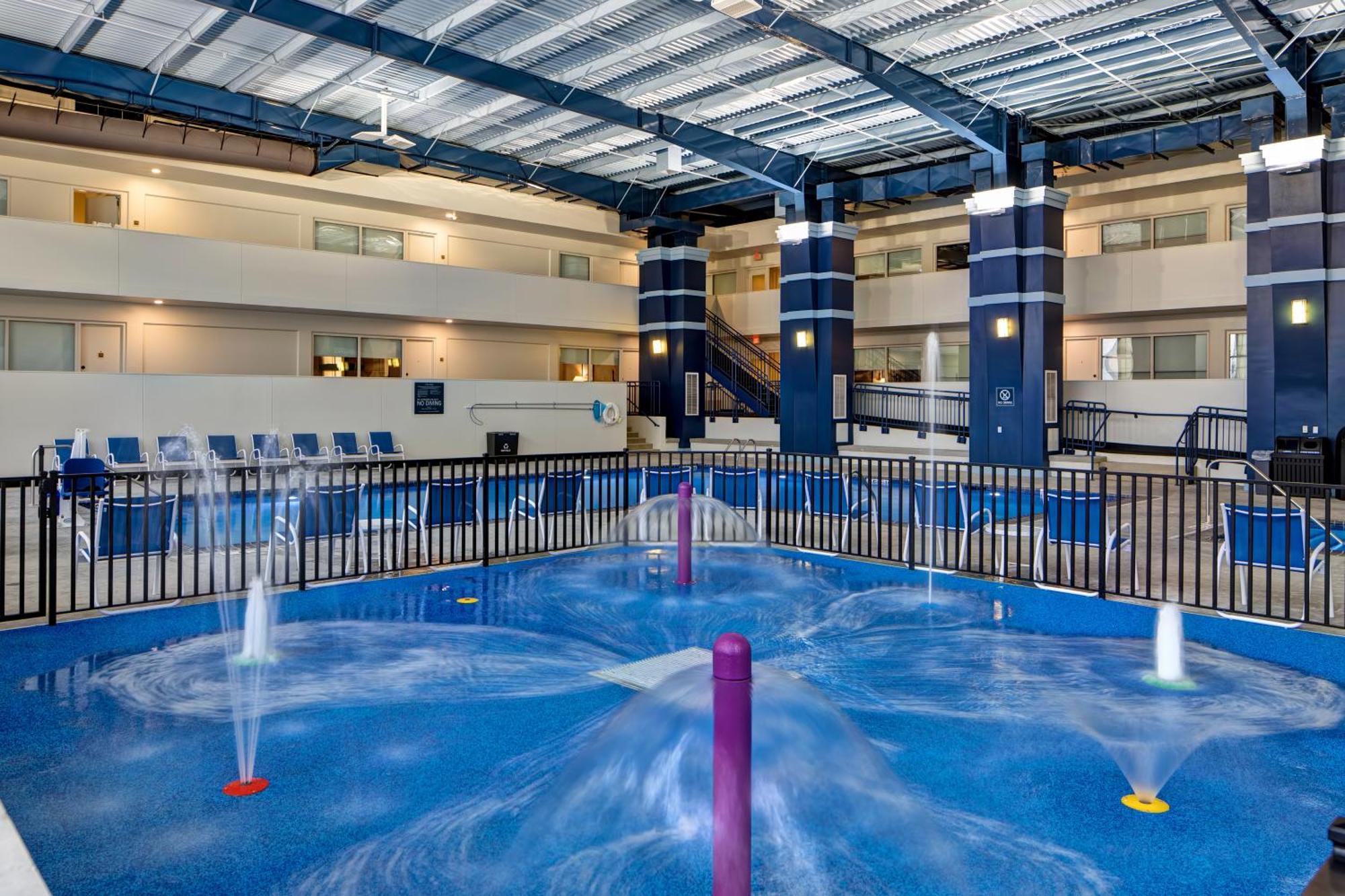 Four Points By Sheraton Пеория Екстериор снимка
