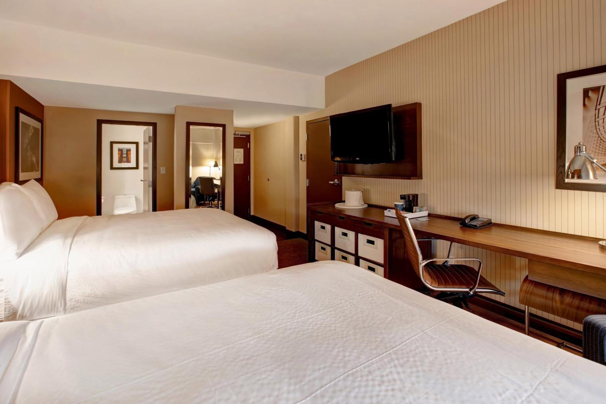 Four Points By Sheraton Пеория Екстериор снимка
