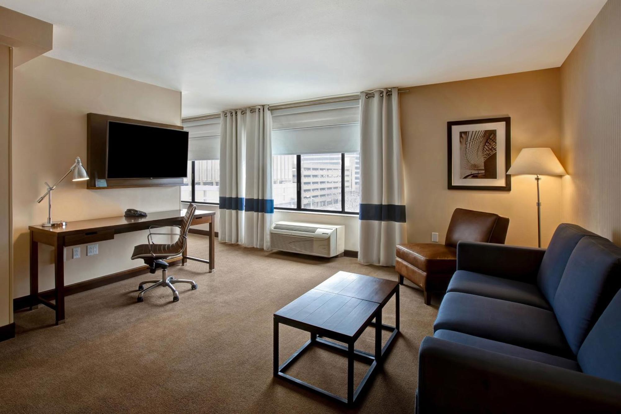 Four Points By Sheraton Пеория Екстериор снимка