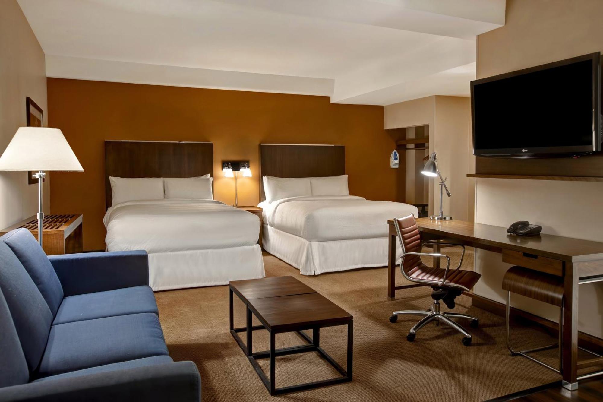 Four Points By Sheraton Пеория Екстериор снимка