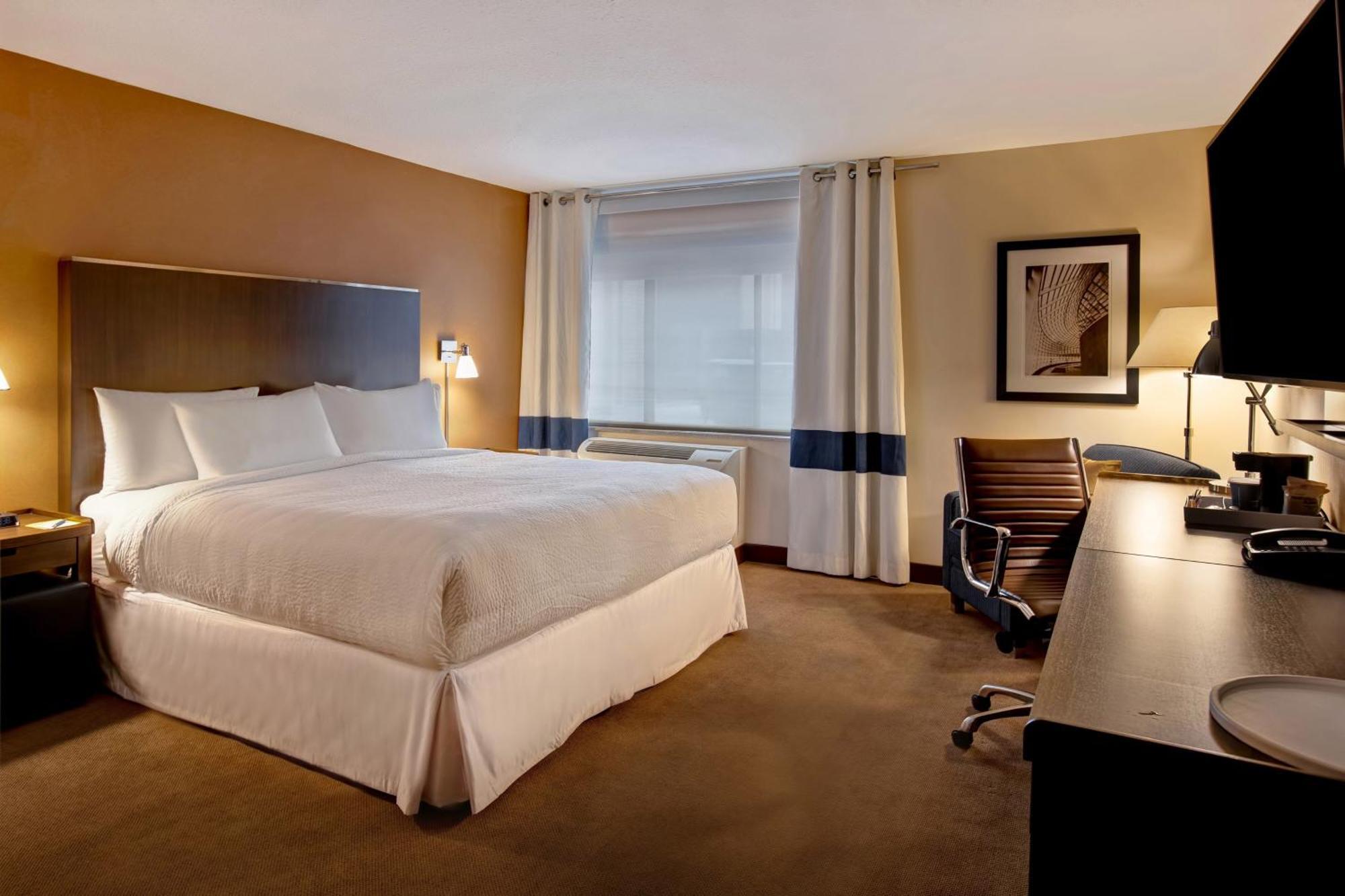 Four Points By Sheraton Пеория Екстериор снимка