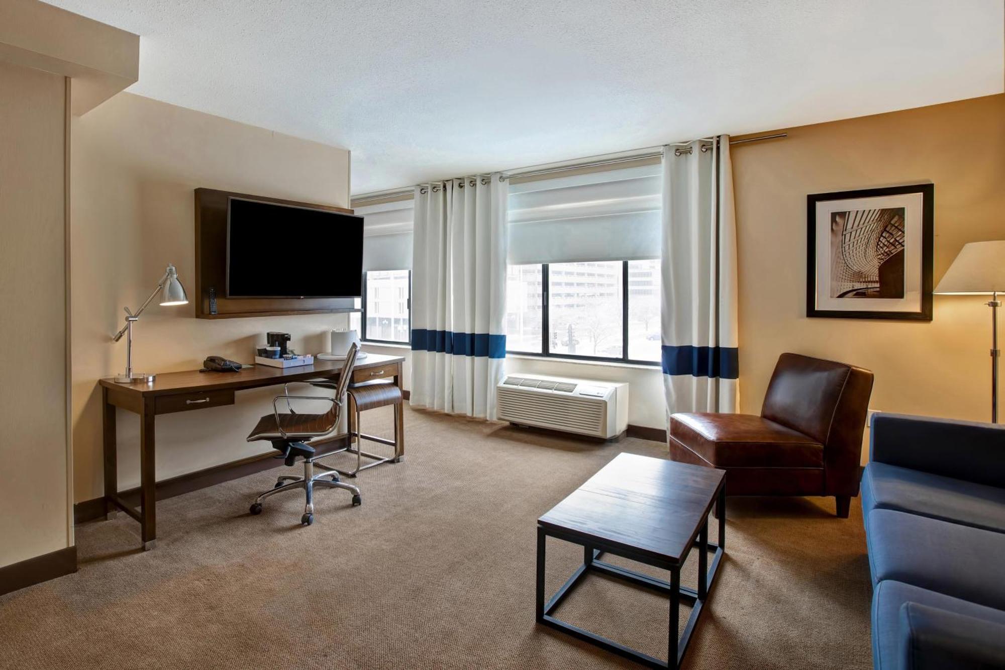 Four Points By Sheraton Пеория Екстериор снимка